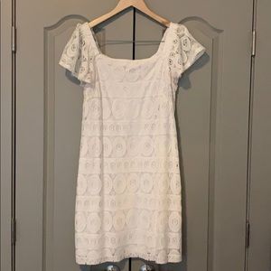 Roz&Ali white on or off shoulder dress size L